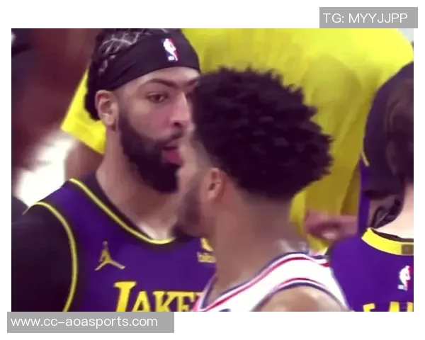 浓眉半场表现抢眼高效得分15分7篮板还命中一记三分球