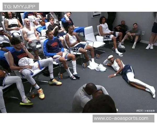 爱德华兹伤退传闻引发关注里德坚定表示他明天能上场比赛 爱德华兹伤退传闻引发关注里德坚定表示他明天能上场比赛